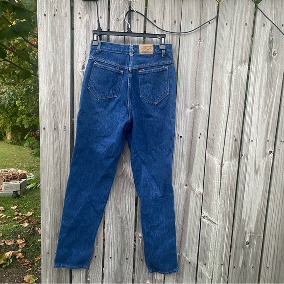 Unique Vintage Sierra West High Rise Blue Jeans with Floral Embroidery fits 2/4 - Picture 6 of 8